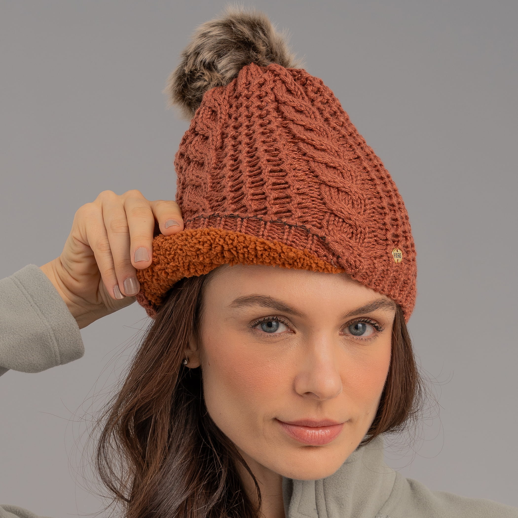 Gorro Feminino para o frio intenso forrado em lã com pompom forrado em lã Copenhague